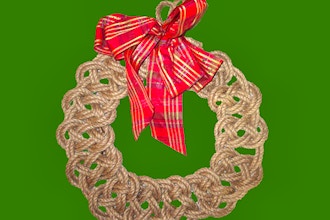 Holiday Group/Family Build: Easy Rope Wreath